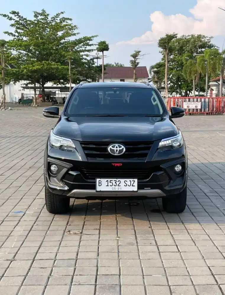 TOYOTA FORTUNER TRD 2019