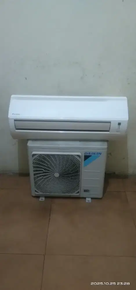 Daikin Standar 1/2 PK Malaysia
