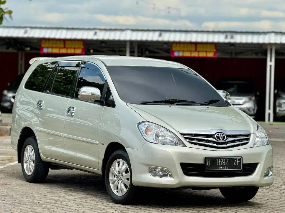 KM 90rb Innova V Diesel 2009 Automatic Plat H Antik Istimewa
