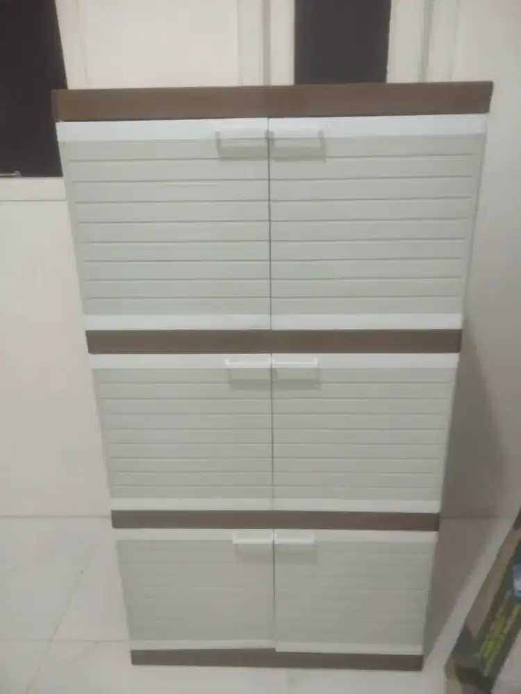 Di Jual Lemari Pakaian