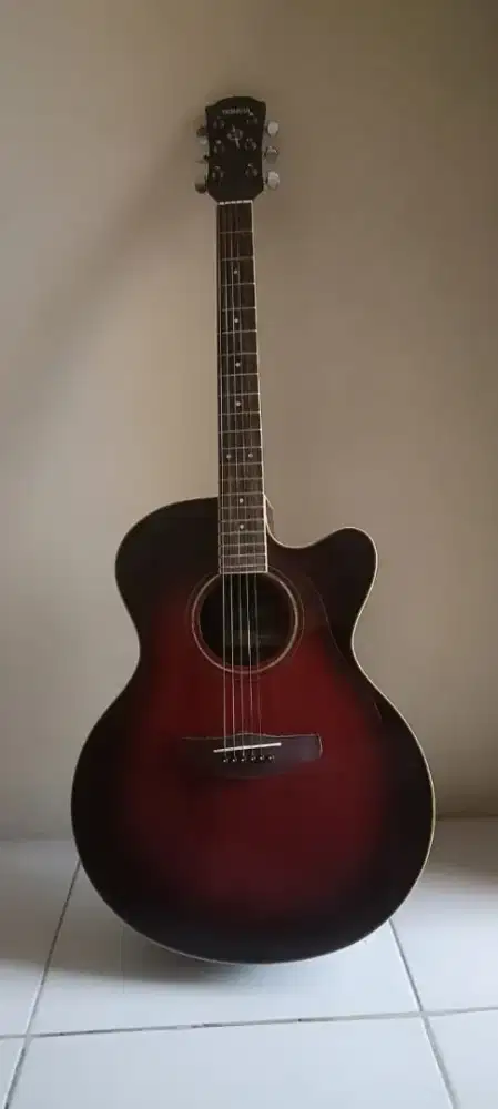 Gitar YAMAHA
Type CPX500 ll
Made In Indonesia