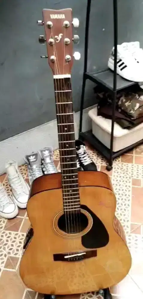 Akustik electric yamaha FX310