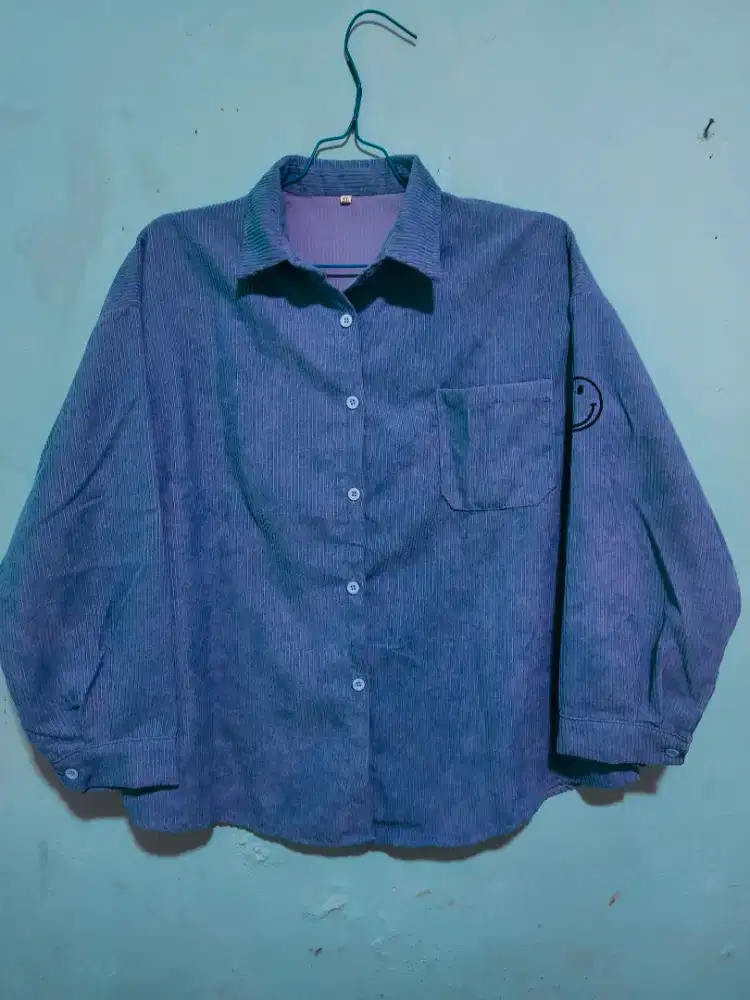 Kemeja bahan koduroi