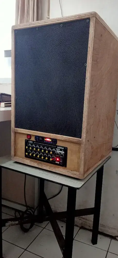 Jual cepat dan murah speaker bloutooh aktifnya12*bisa karoke no minus