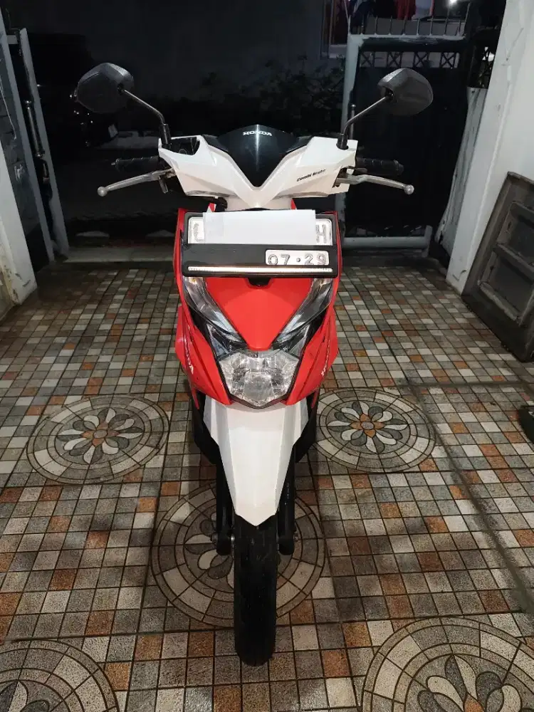 Beat 2019 merah putih