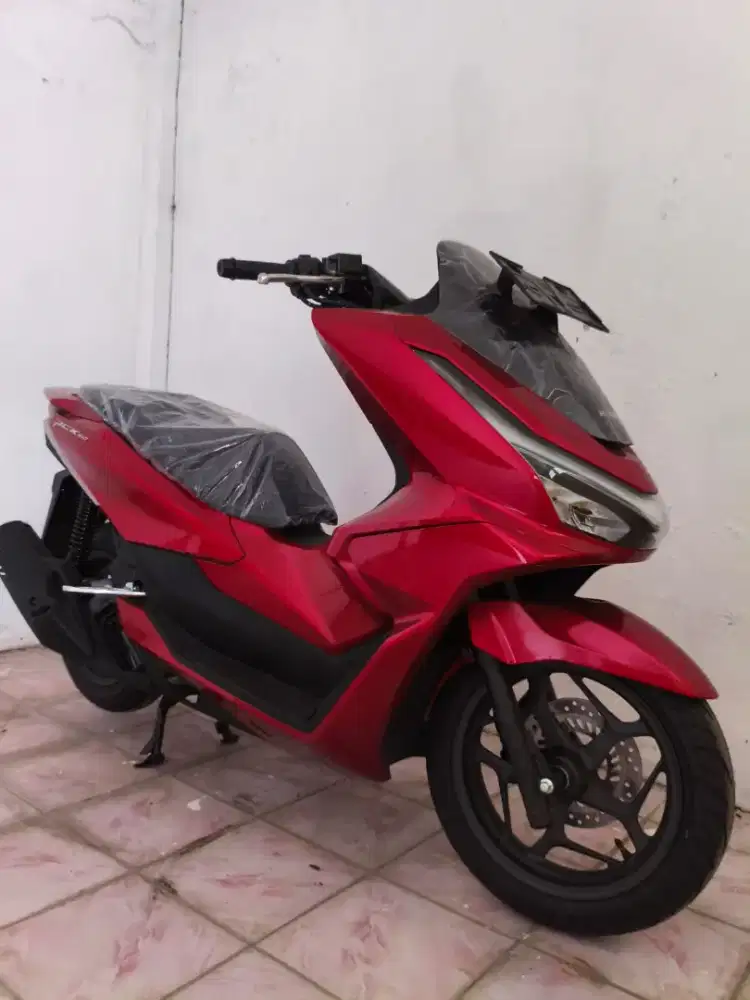HONDA PCX 160 CBS MERAH