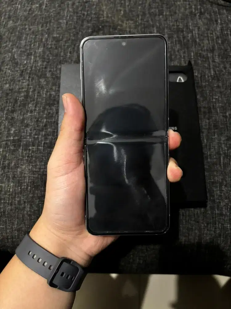 Samsung Z Flip 5 12/512 GB Sein