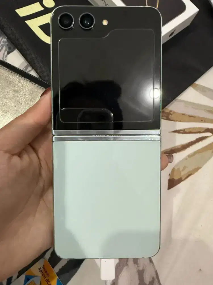 Samsung Z Flip 5