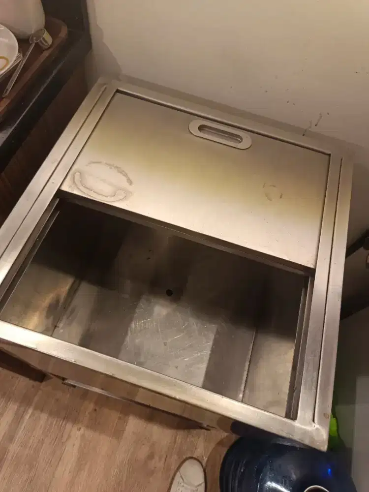 Ice Box Stainless