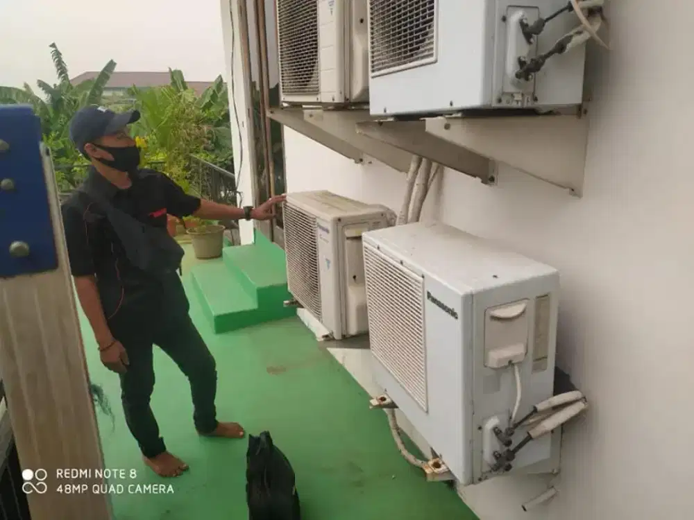 Service AC tidak dingin,AC bocor, bongkar pasang AC, Isi Freon