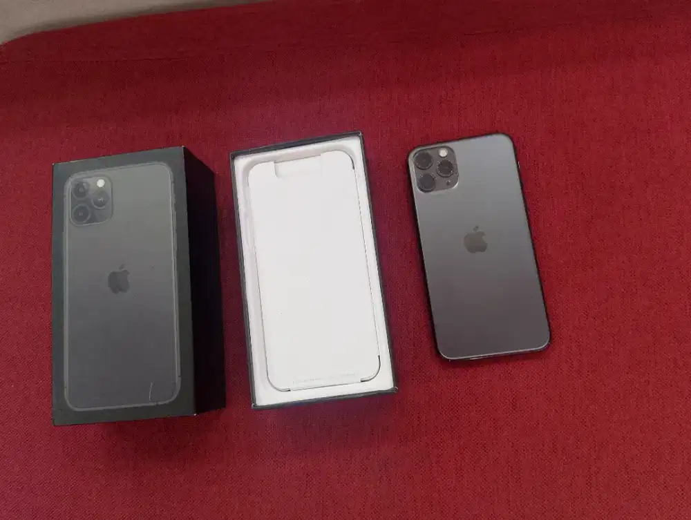 Iphone 11 pro max 256gb di pakai baru
