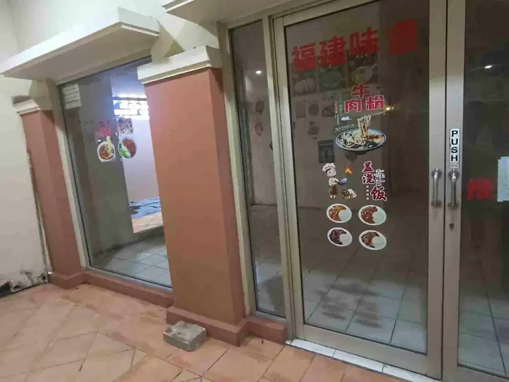 Kios Di Lobby Apartemen Mediterania Gajah Mada Posisi di Huk Dengan 2 pintu.