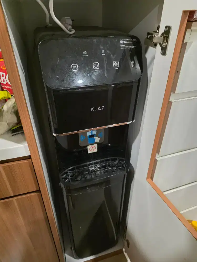 Dispenser merek Klaz