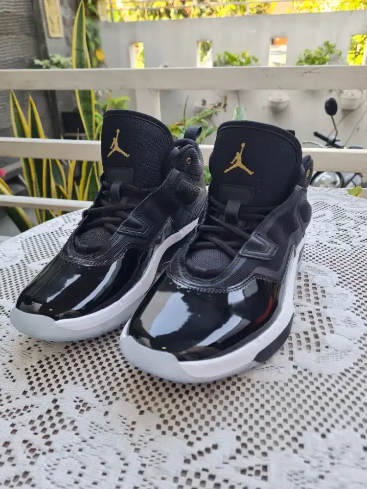 Sepatu basket nike air jordan stay loyal 3 original