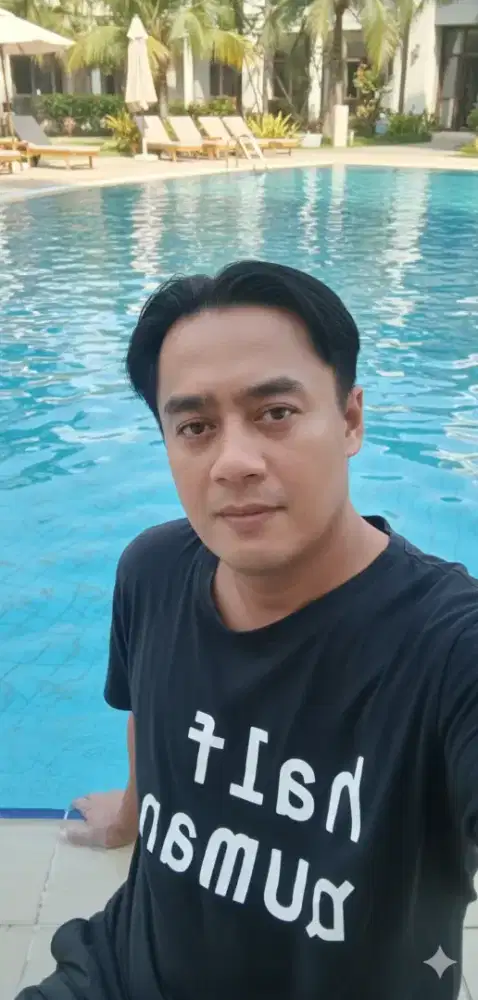 Saya sedang mencari pekerjaan driver