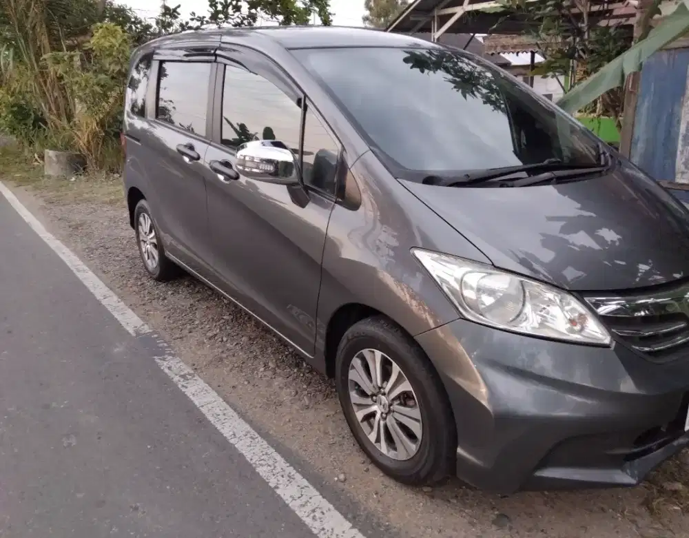 Honda Freed Psd Akhir 2012 siap Pakai
