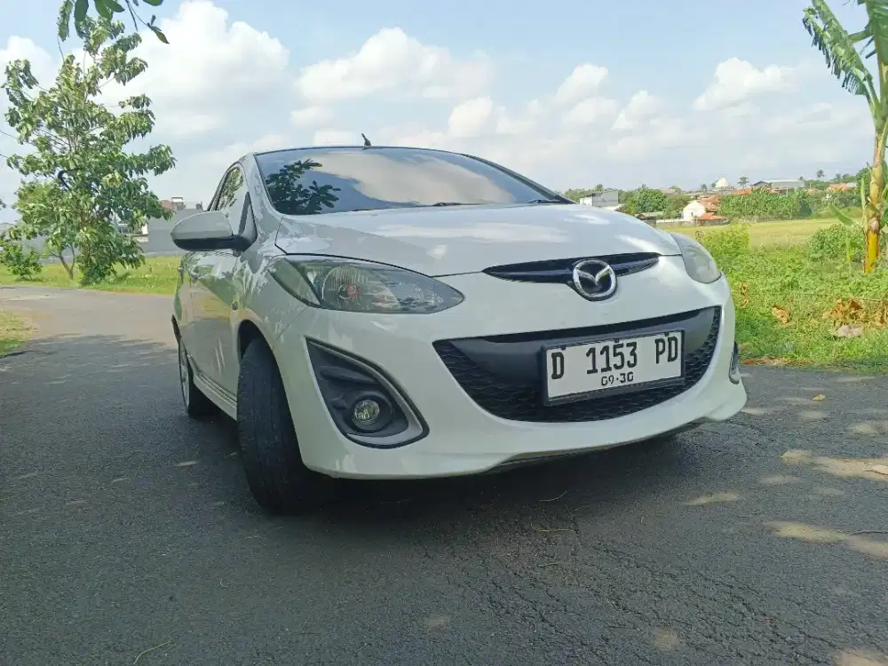 Mazda2 2010 Matic Putih