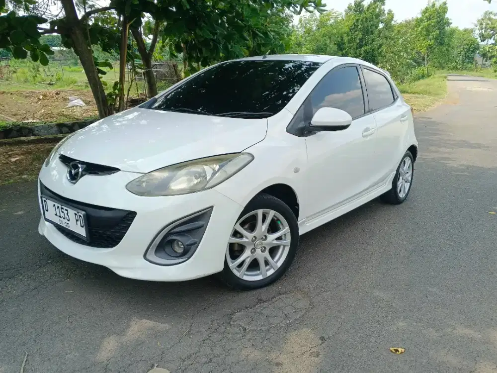 Mazda2 2010 Matic Putih