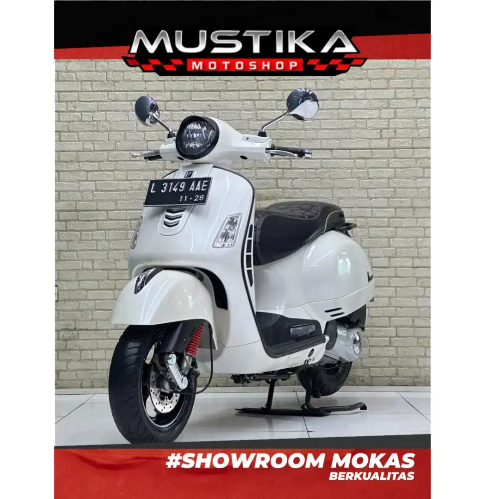 Perfect Condition!!Vespa GTS 150cc 2017 White Plat Jatim Mulus-Mustika