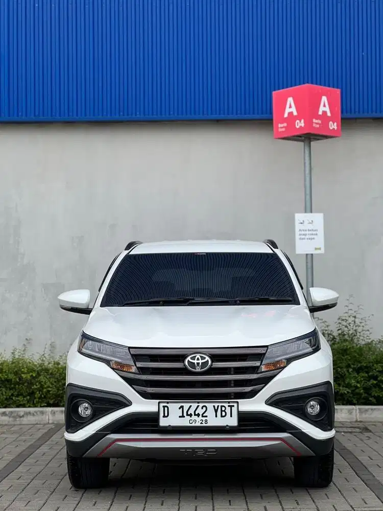 Toyota Rush S TRD AT 2018 super low km 19rb