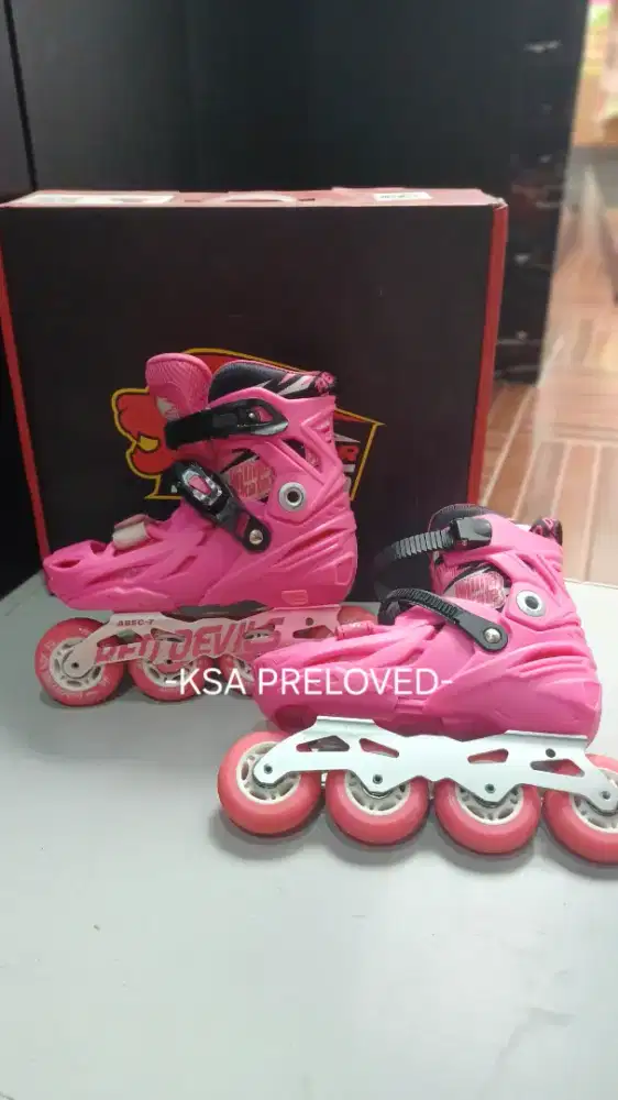 Sepatu Roda merk Cougar CR3 (Red Devil) Pink size M(32-35)