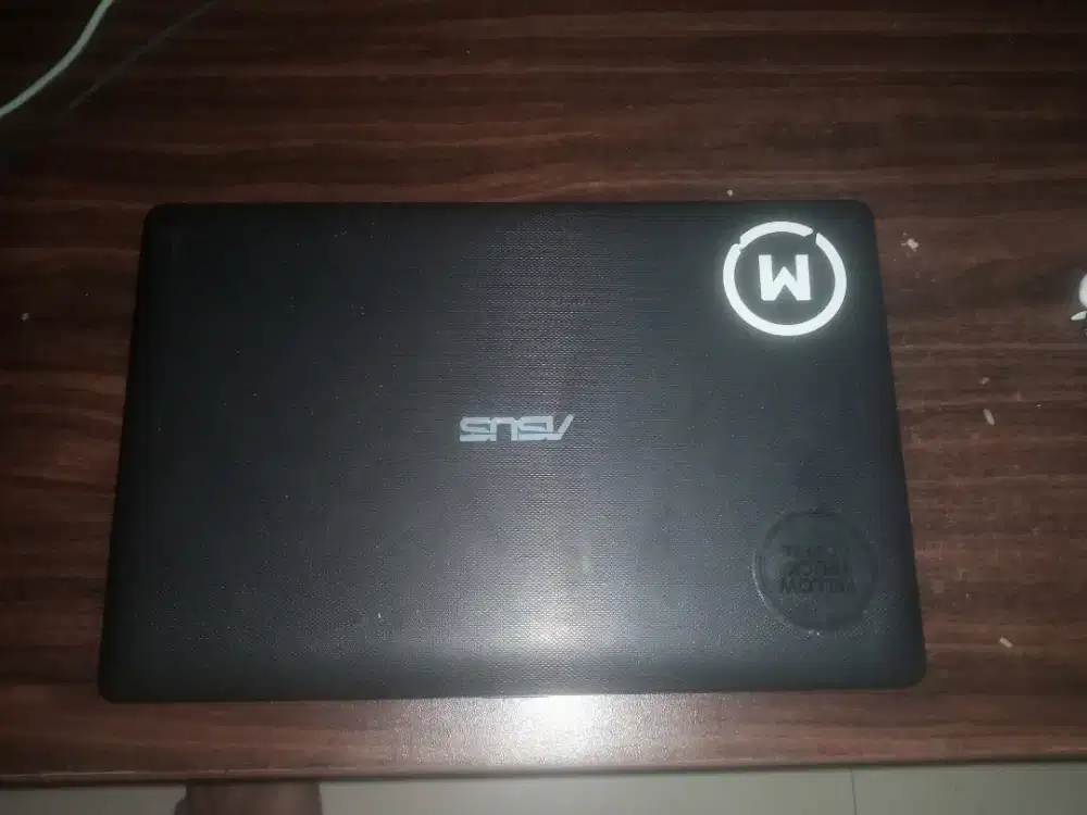 Notedbook Asus X200M