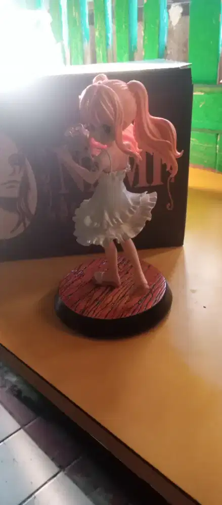 Resin action figure one piece nami kid
