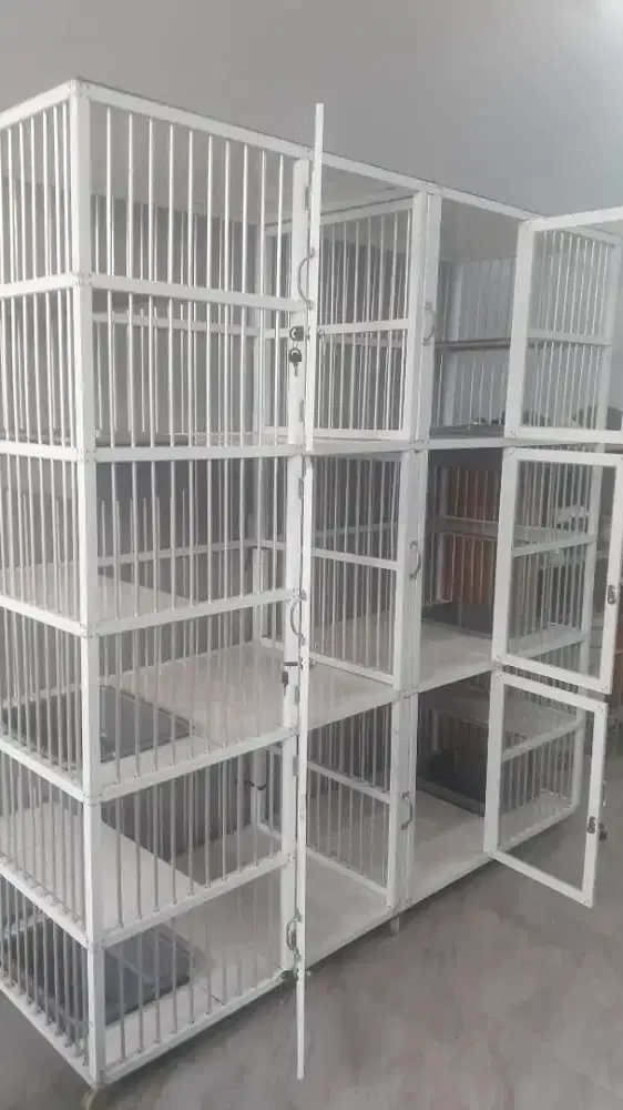 Kandang kucing  6 pintu