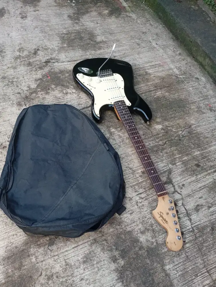 Gitar Squier Affinity siap pakai