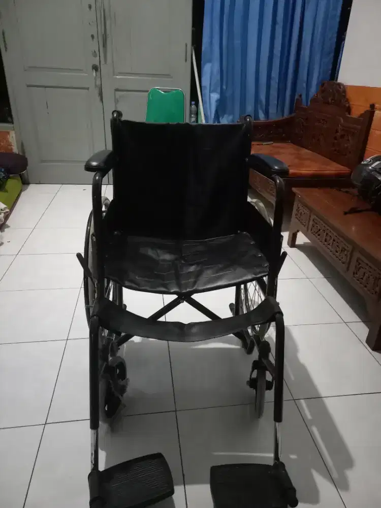 Dijual Kursi Roda Husada 875