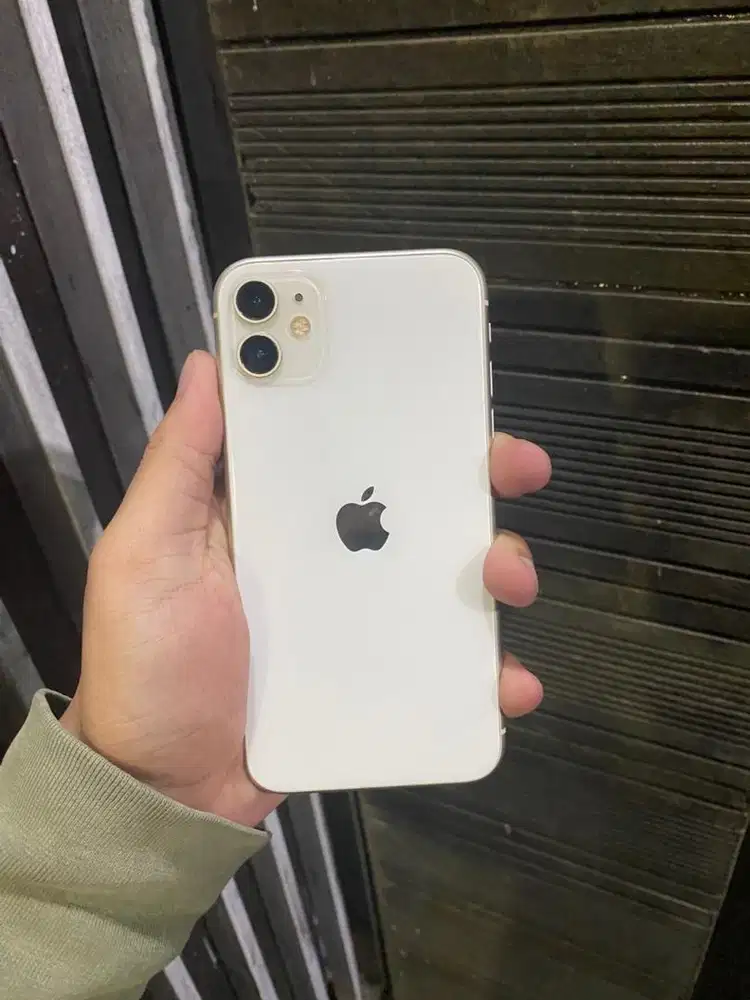 Iphone 11 128 putih