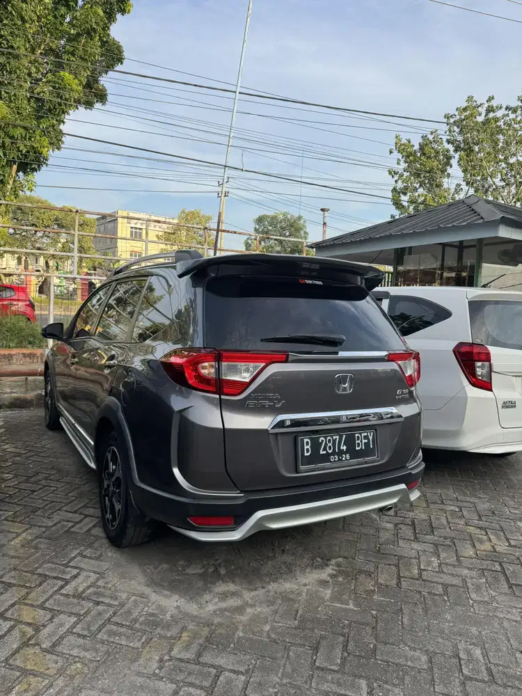 Honda BRV Prestige 1.5 Bensin-AT 2016 Abu-abu