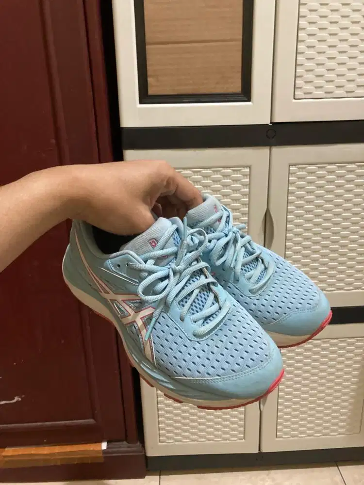 ASICS Women GEL-CUMULUS 20 GS Ori Size 39 – Kondisi Bagus, Tanpa Box
