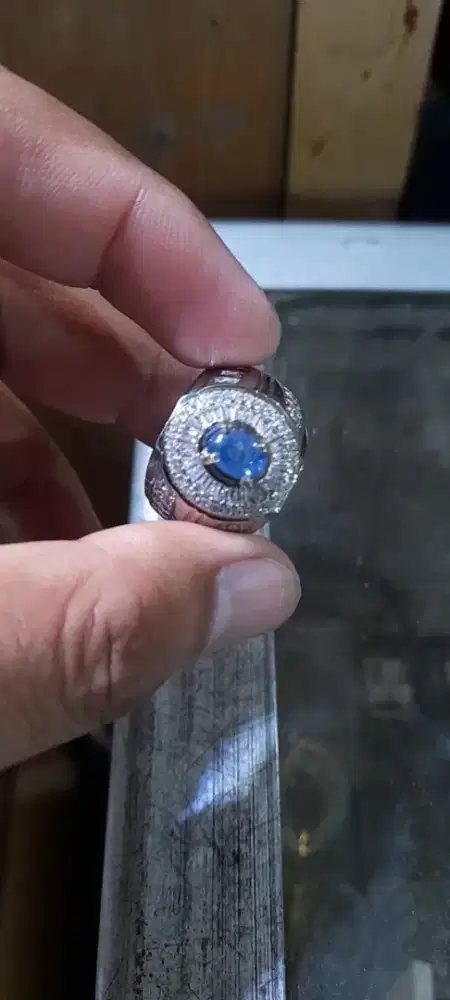 NATURAL BLUE SAPPHIRE