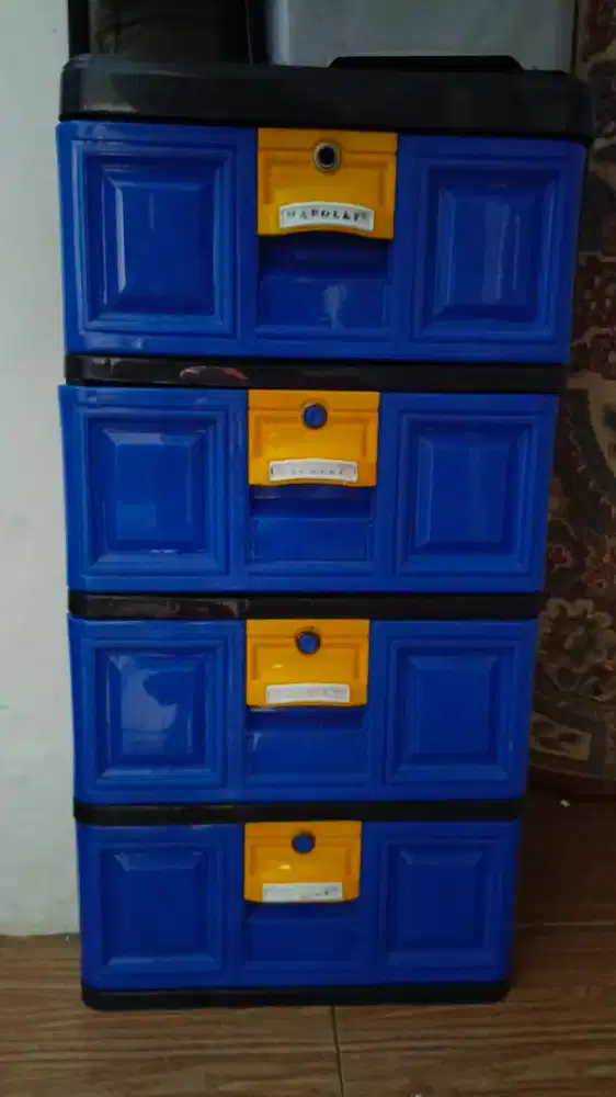 Laci Nappoly (4 penyimpanan)