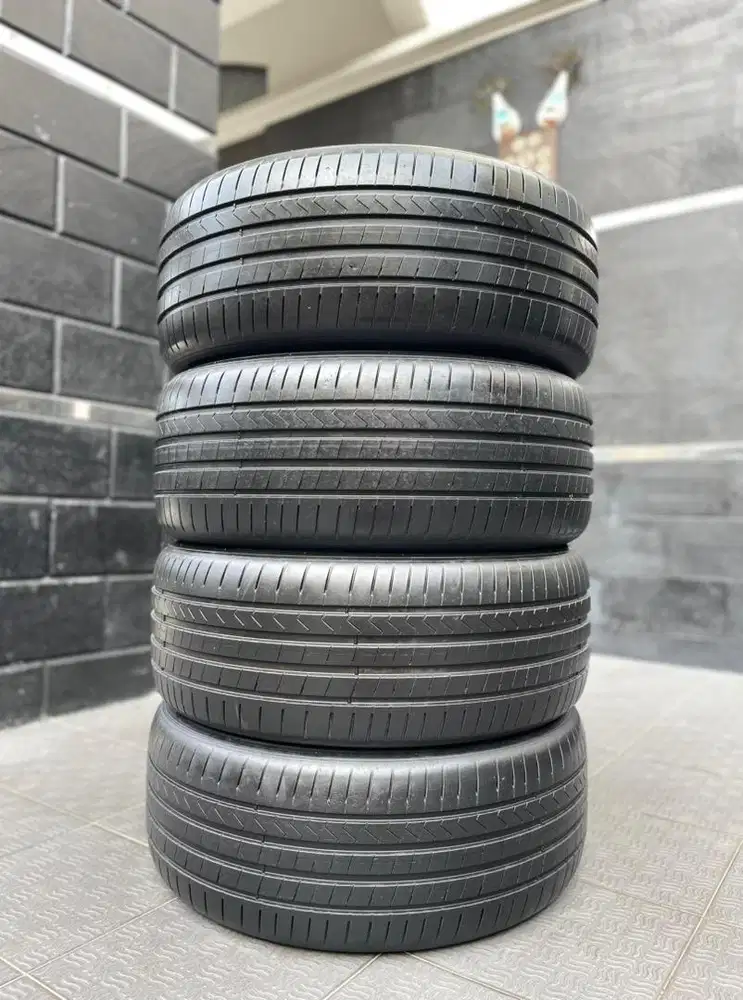 235 50 18 Hankook Ventus Prime 4 Prod 2024 95% Innova Reborn Zenix