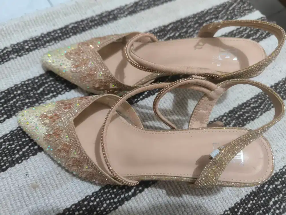 Sandal Heels Pesta