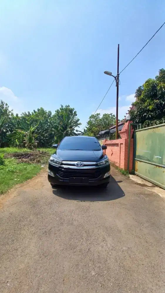 Dijual mobil innova