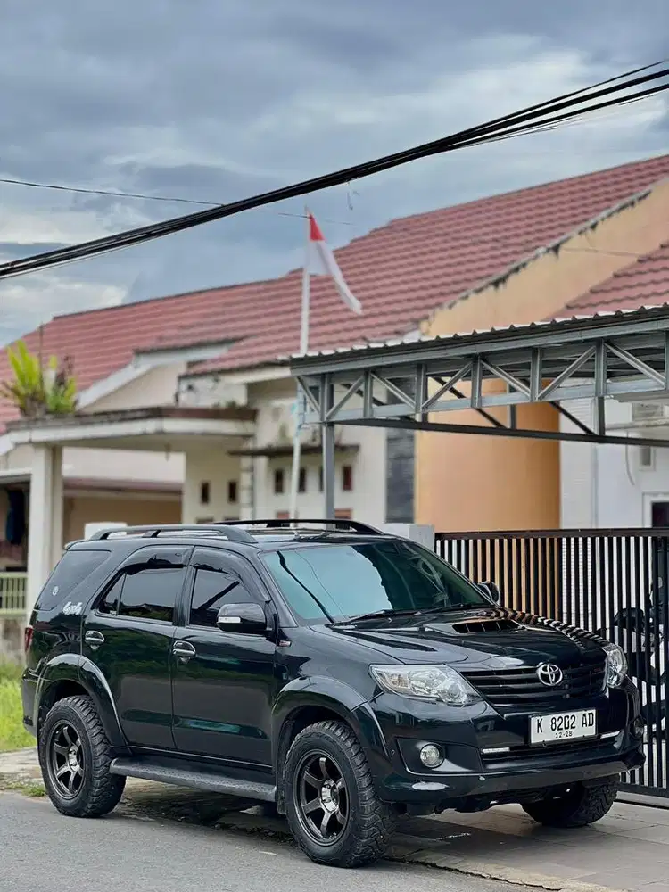 FORTUNER V AT 4X4 2013