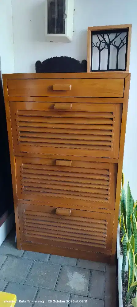 Rak Sepatu Kayu Jati