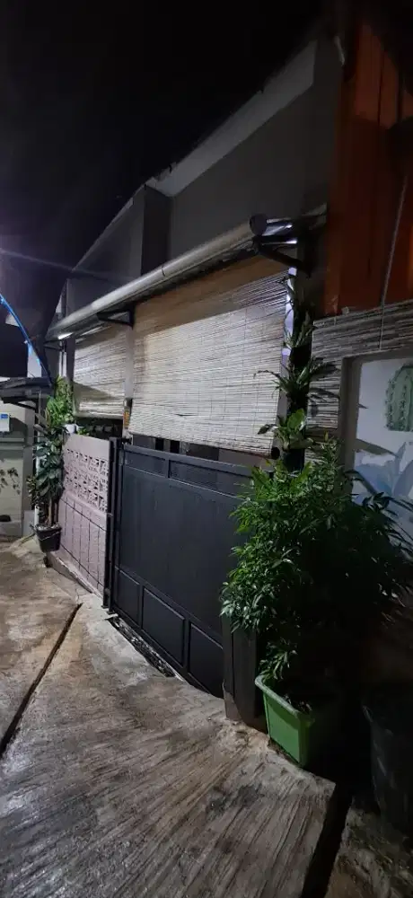 Di Jual Cepat Rumah Minimalis 2 lantai Depok strategis & Baebas Banjir