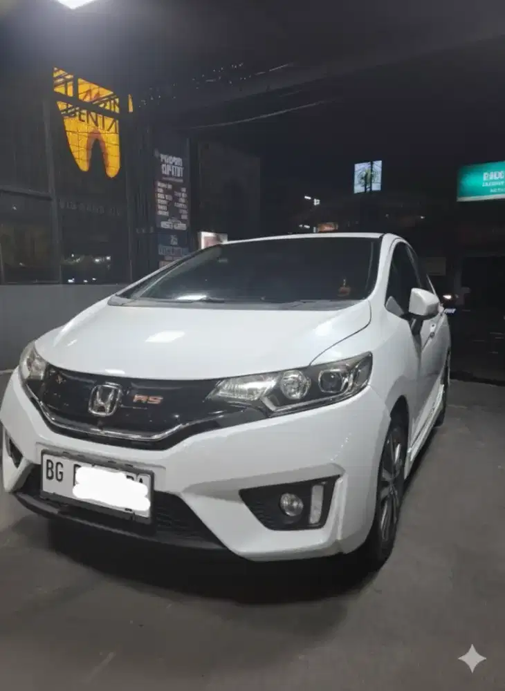Honda Jazz RS AT GK5 H.U NAKAMICHI