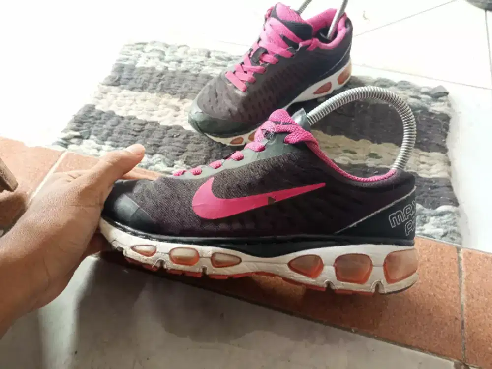SEPATU SNEAKERS WANITA UK 37.5