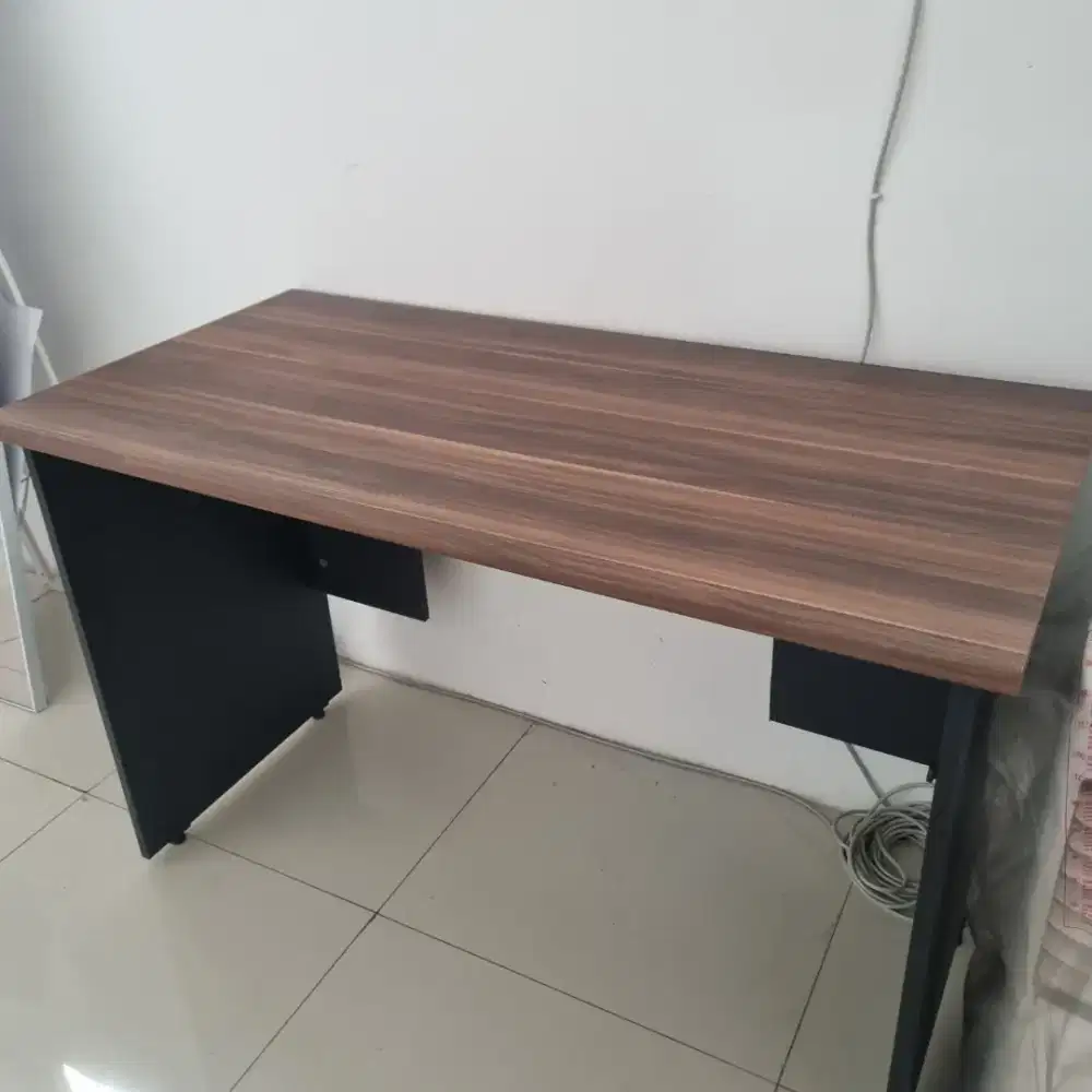 Meja kerja home pro 120 x 60 cm