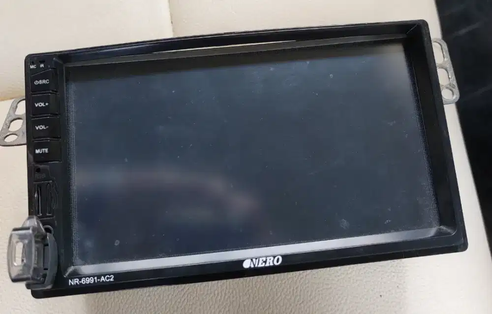 Head Unit Deckless 7inch merk Nero / tape mobil