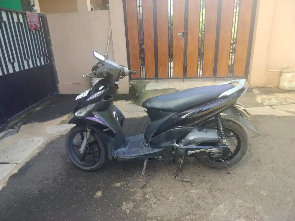Motor Mio j 2012