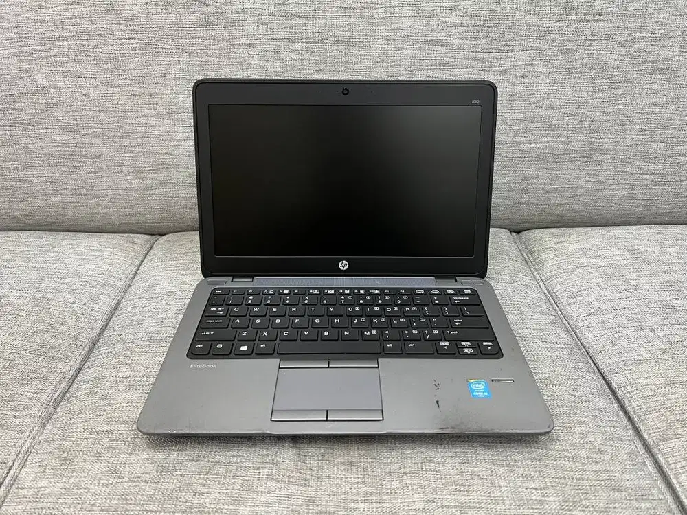 HP Elitebook 820 G2 | Intel Core i5 | RAM 8GB | SSD 256GB | Layar 12.5