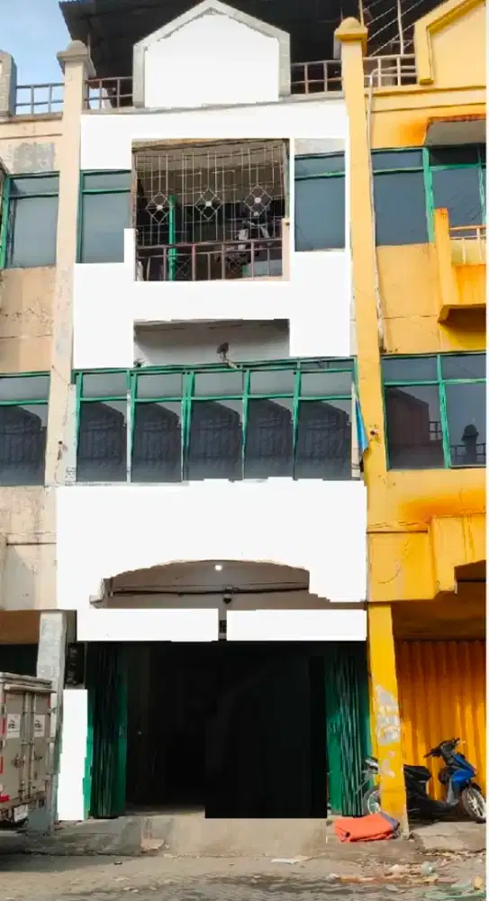 Ruko Pengampon Square