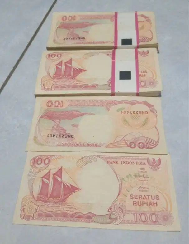 Uang jaman dulu pecahan 100 tahun 1992