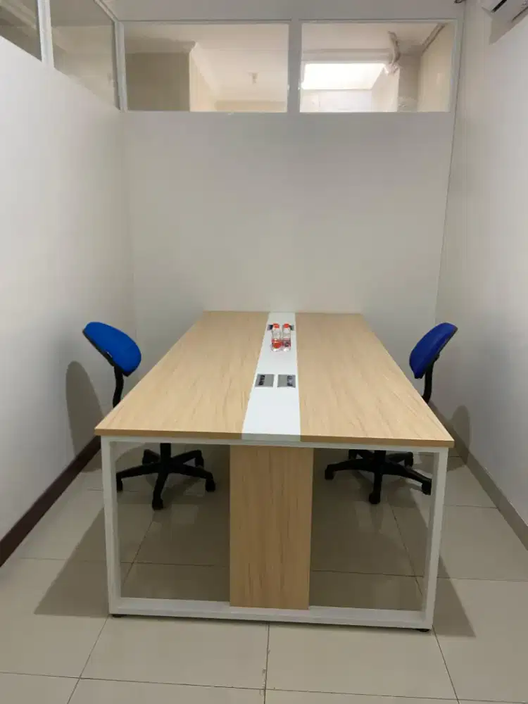 Meja Kantor (Meja meeting)